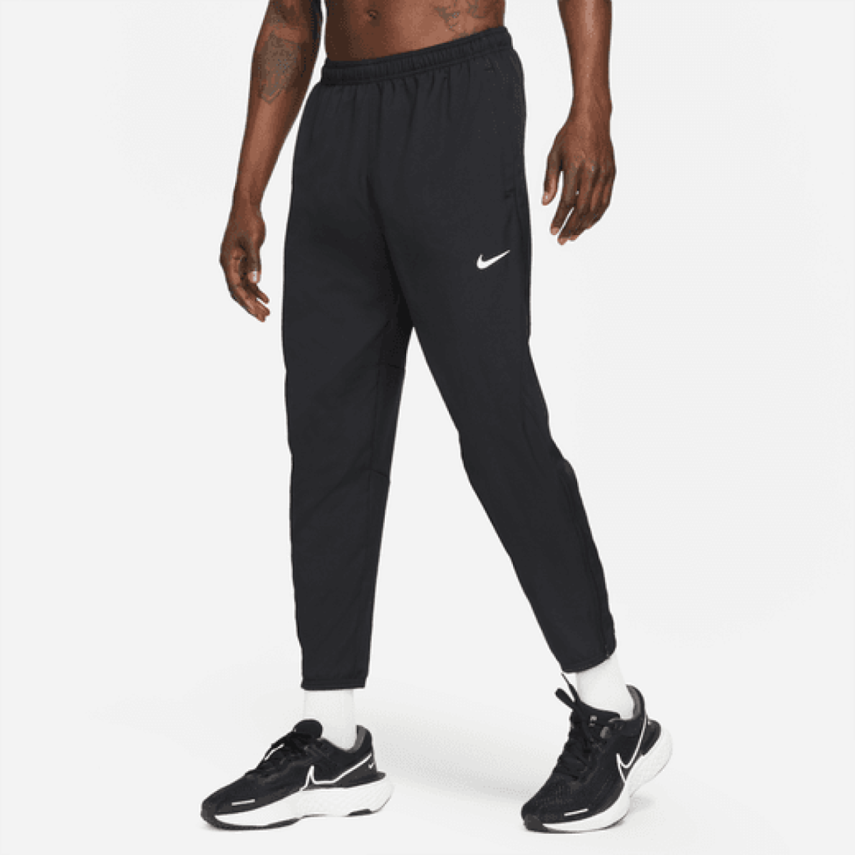 Nike Dri-FIT Challenger Pants Black / Reflective Silver The Nike Dri ...