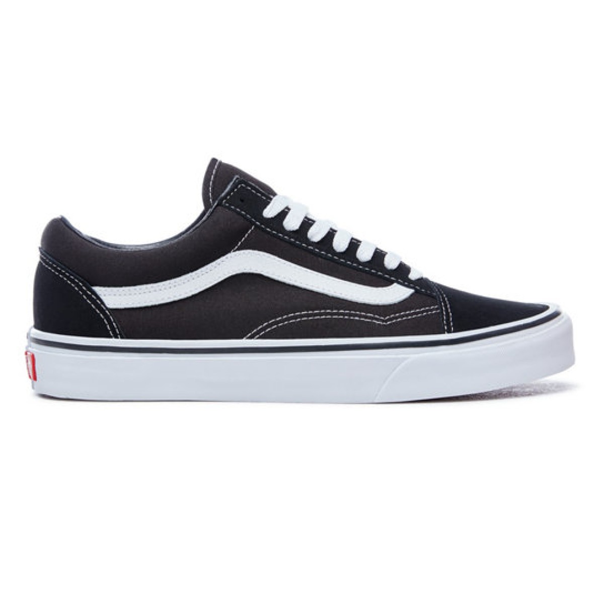 Vans Old Skool Black / White The first to bear the iconic side Vans Old Skool is a low top, lace-up shoe. It lined, has padded collars for support